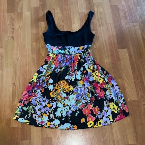Maurices juniors sleeveless dress black top floral bottom size 3 - Picture 2 of 9